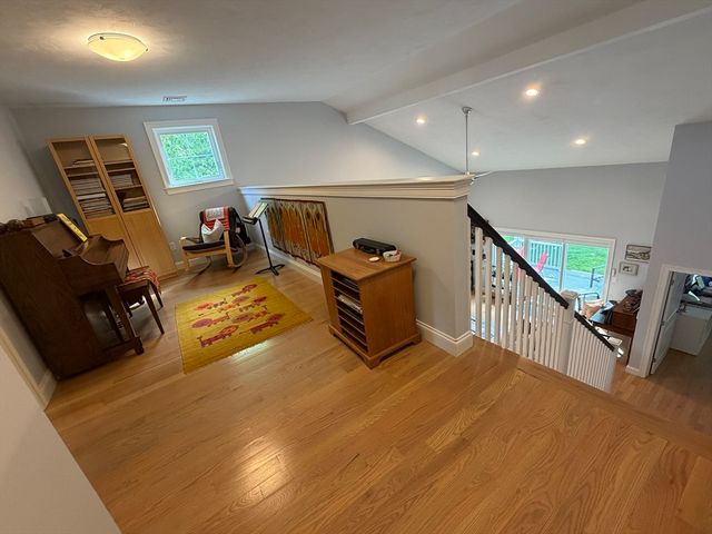 48 Acorn Pl 48, Millis, MA 02054