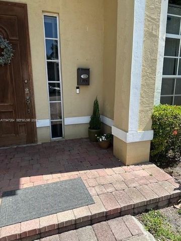 2501 NE 22nd St, Pompano Beach, FL 33062