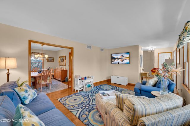 3 Ashford Court, Spring Lake Heights, NJ 07762