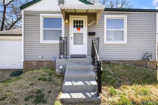 7439 Embury Court, Country Club Hills, MO 63136