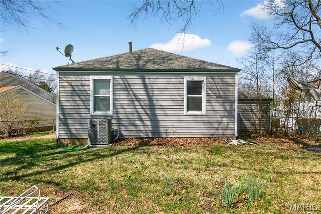 7439 Embury Court, Country Club Hills, MO 63136