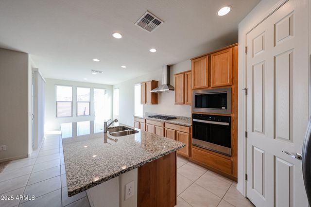 27633 N 71ST Avenue, Peoria, AZ 85383