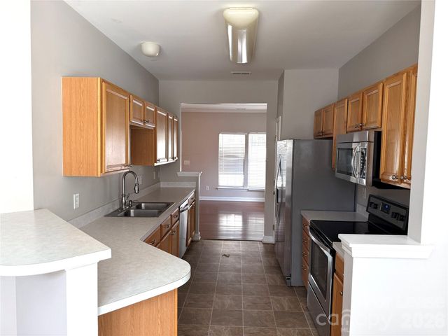 10895 Garden Oaks Lane, Charlotte, NC 28273