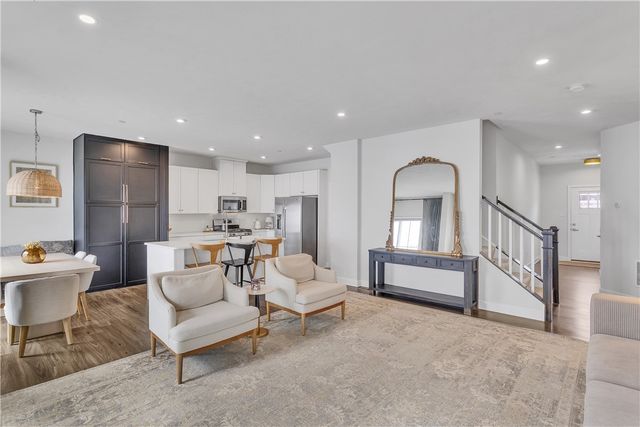 133 Melinda Ct, Ohio Twp, PA 15143