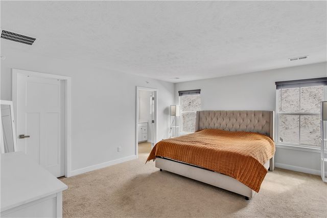 133 Melinda Ct, Ohio Twp, PA 15143