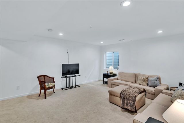 133 Melinda Ct, Ohio Twp, PA 15143