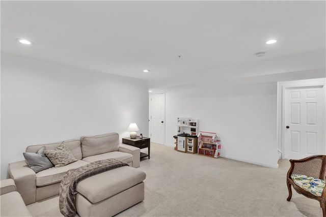 133 Melinda Ct, Ohio Twp, PA 15143