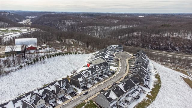 133 Melinda Ct, Ohio Twp, PA 15143