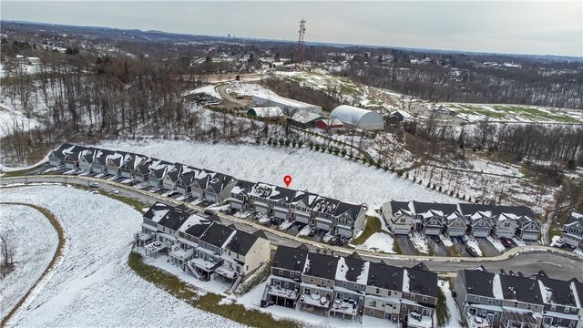 133 Melinda Ct, Ohio Twp, PA 15143