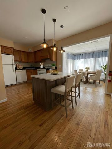 15 NEBRASKA Drive, Matawan, NJ 07747