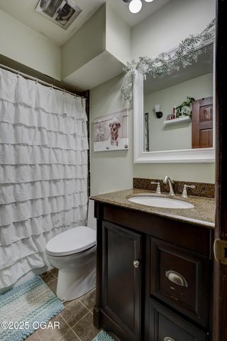 2211 E 10th Street, Joplin, MO 64801