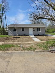 1511 Azalea Drive, Trotwood, OH 45417