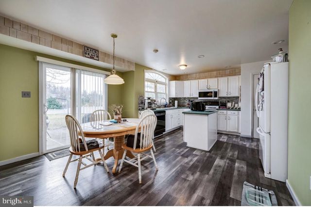 390 WINGSPREAD DR, Reading, PA 19606