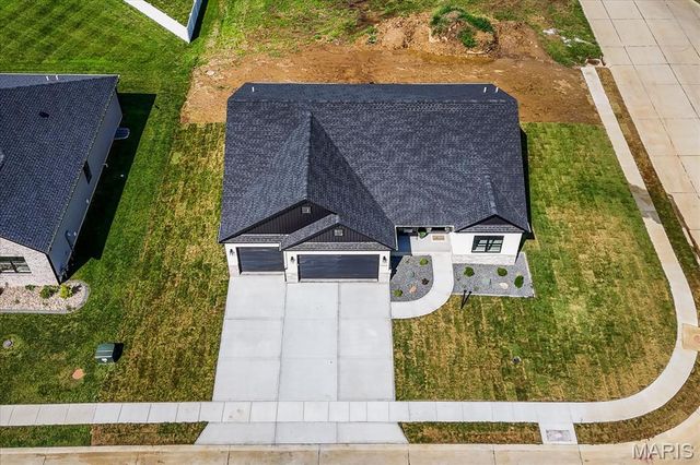3023 Mobile Drive, Glen Carbon, IL 62034