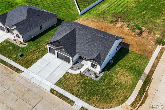3023 Mobile Drive, Glen Carbon, IL 62034