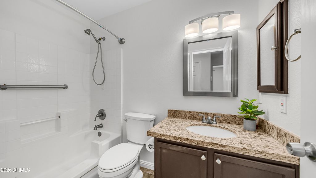 Image 18 of property listing at 8944 W FULLAM Street, Peoria, AZ 85382