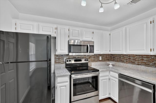 12660 Hillcrest Road 5204, Dallas, TX 75230