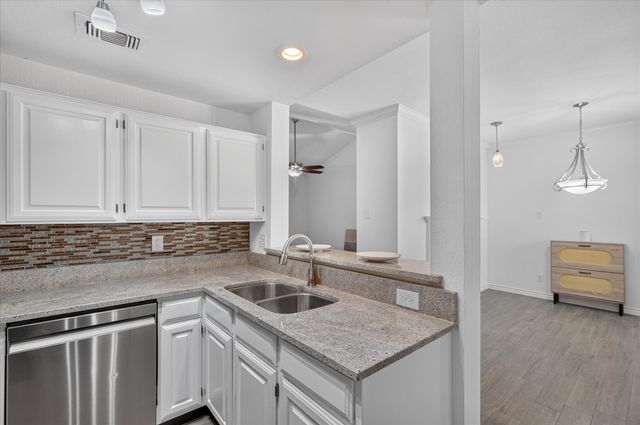 12660 Hillcrest Road 5204, Dallas, TX 75230