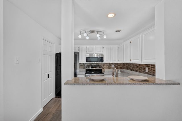 12660 Hillcrest Road 5204, Dallas, TX 75230