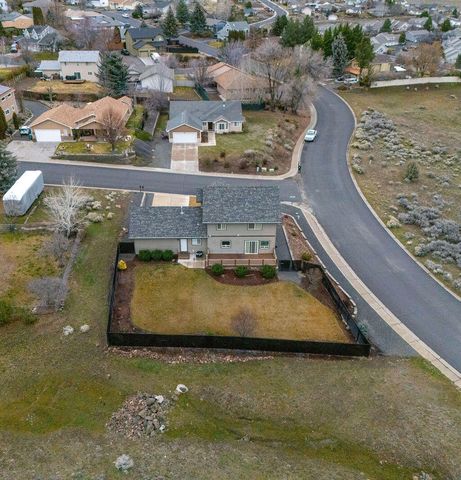 540 Crestdale Way, Klamath Falls, OR 97603
