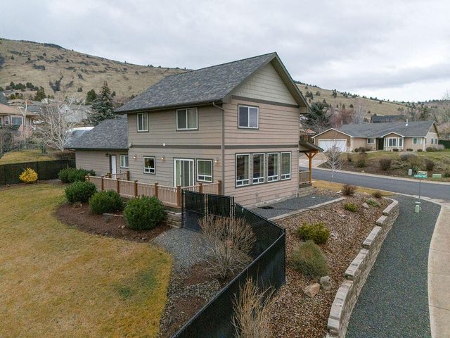 540 Crestdale Way, Klamath Falls, OR 97603