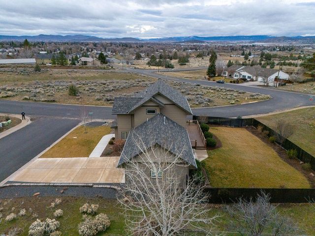 540 Crestdale Way, Klamath Falls, OR 97603