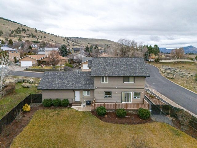 540 Crestdale Way, Klamath Falls, OR 97603