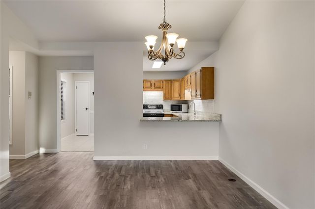 13 Oaks PL, Lago Vista, TX 78645