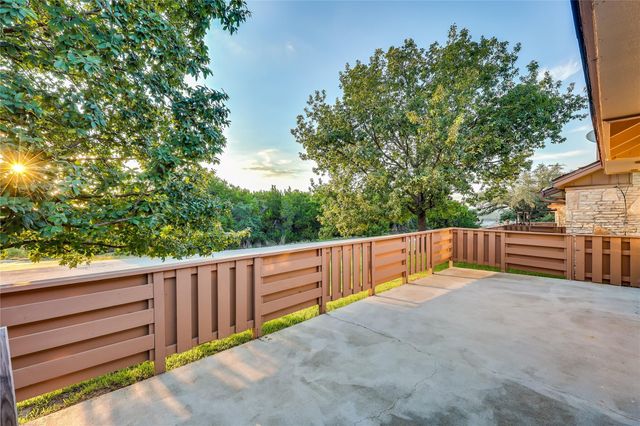 13 Oaks PL, Lago Vista, TX 78645