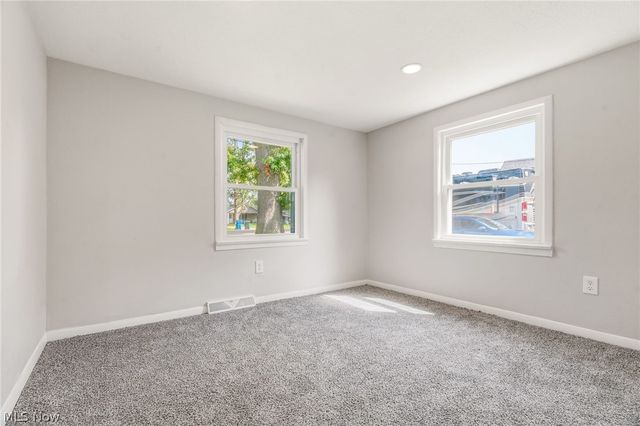 5502 Linn Road, Amherst, OH 44001