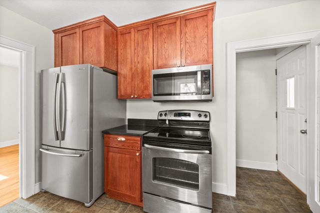 645 Hassan Street SE, Hutchinson, MN 55350