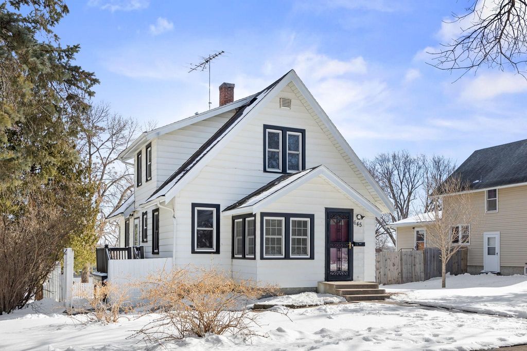 645 Hassan Street SE, Hutchinson, MN 55350