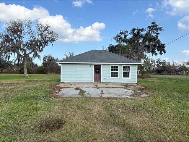 718 County Road 388, Brazoria, TX 77422