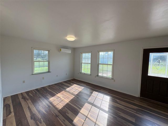 718 County Road 388, Brazoria, TX 77422