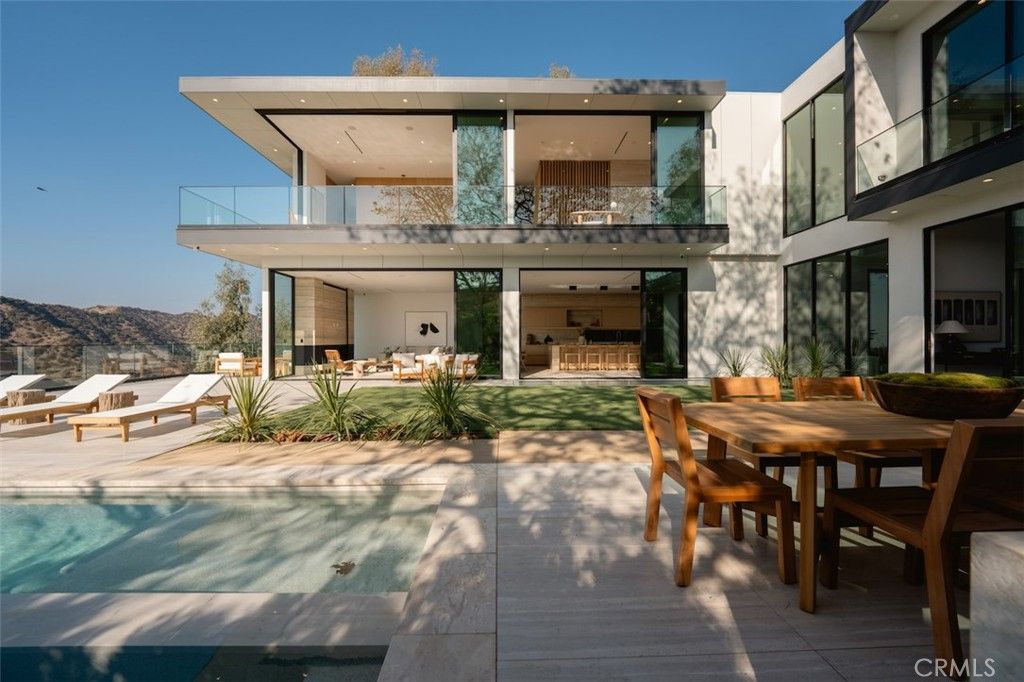 1149 Linda Flora Drive, Los Angeles, CA 90049 — exterior