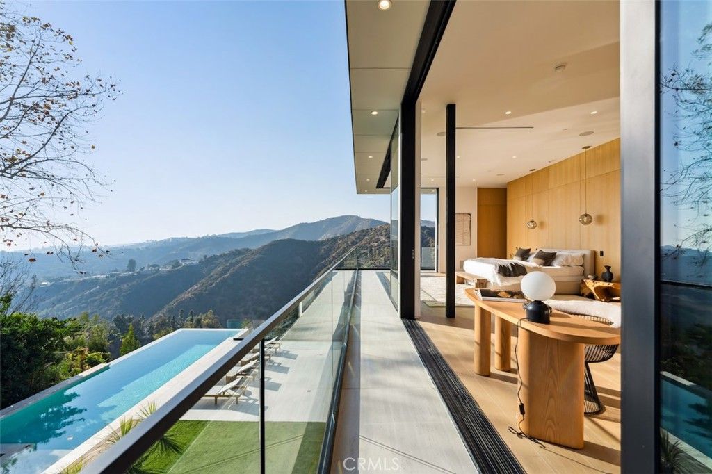 1149 Linda Flora Drive, Los Angeles, CA 90049 — photo 5
