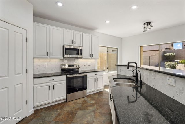 5121 W BEVERLY Road, Laveen, AZ 85339