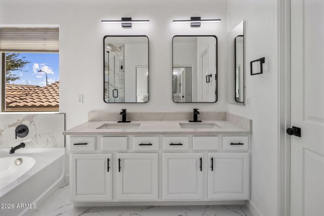 5121 W BEVERLY Road, Laveen, AZ 85339