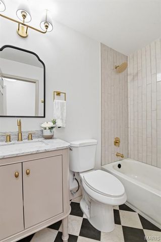 1048 Tower Park Drive, St Charles, MO 63304