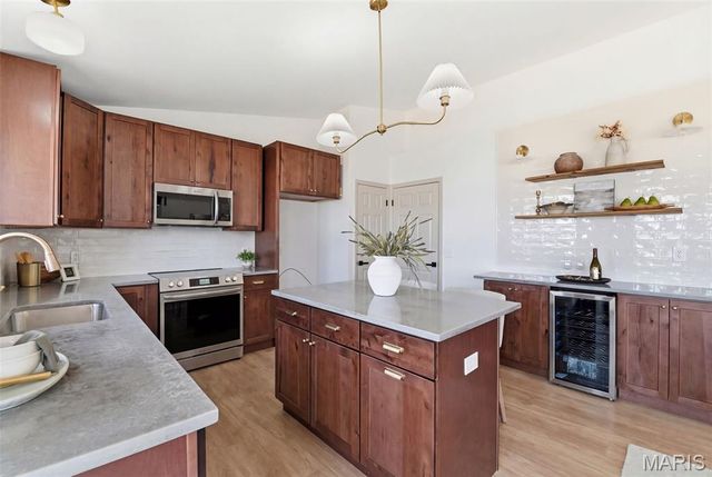 1048 Tower Park Drive, St Charles, MO 63304