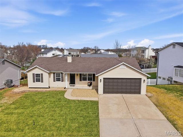 1048 Tower Park Drive, St Charles, MO 63304