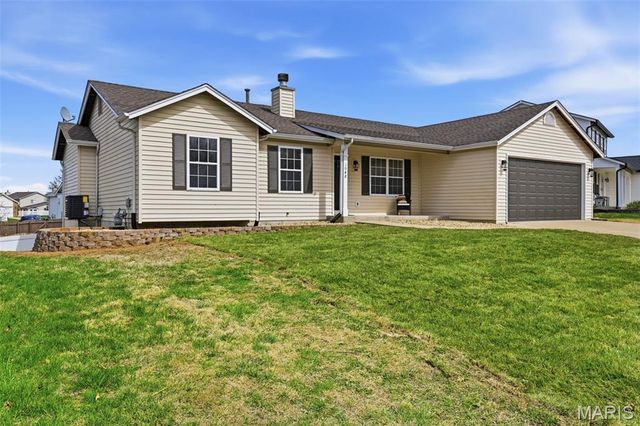 1048 Tower Park Drive, St Charles, MO 63304