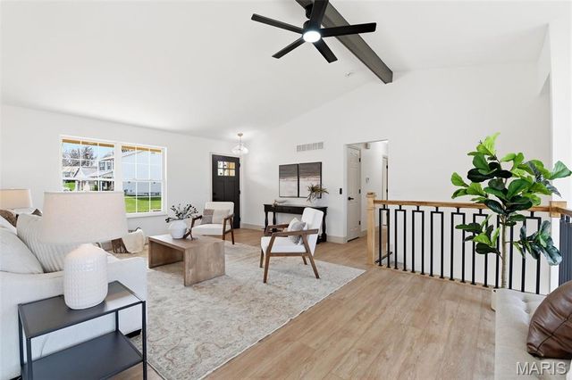 1048 Tower Park Drive, St Charles, MO 63304