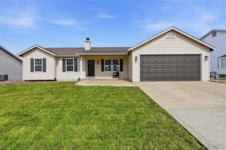 1048 Tower Park Drive, St Charles, MO 63304