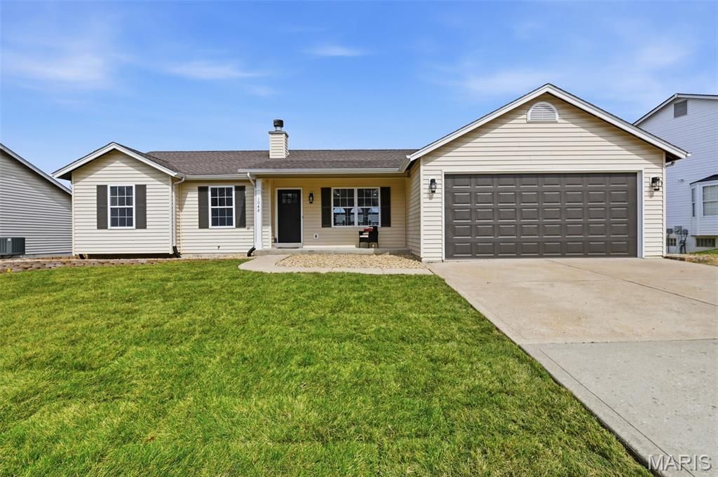 1048 Tower Park Drive, St Charles, MO 63304