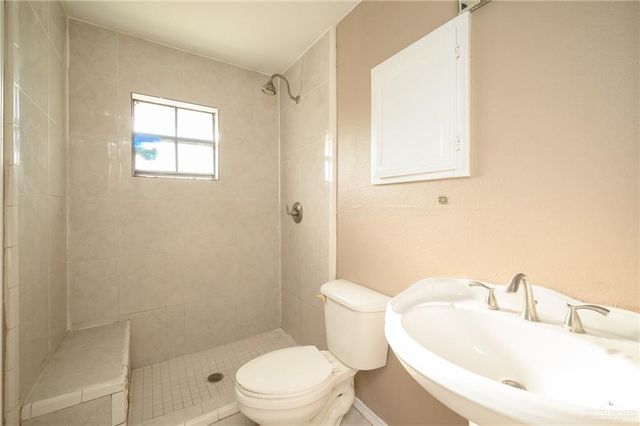 10553 N Mile 6 W, Weslaco, TX 78599