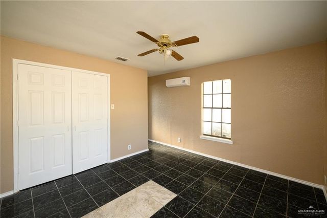 10553 N Mile 6 W, Weslaco, TX 78599