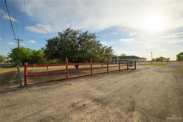 10553 N Mile 6 W, Weslaco, TX 78599