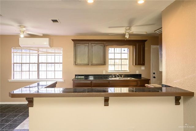 10553 N Mile 6 W, Weslaco, TX 78599