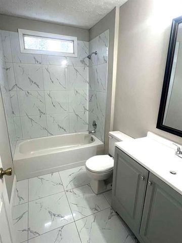 7075 Williamsburg Drive, Riverdale, GA 30274